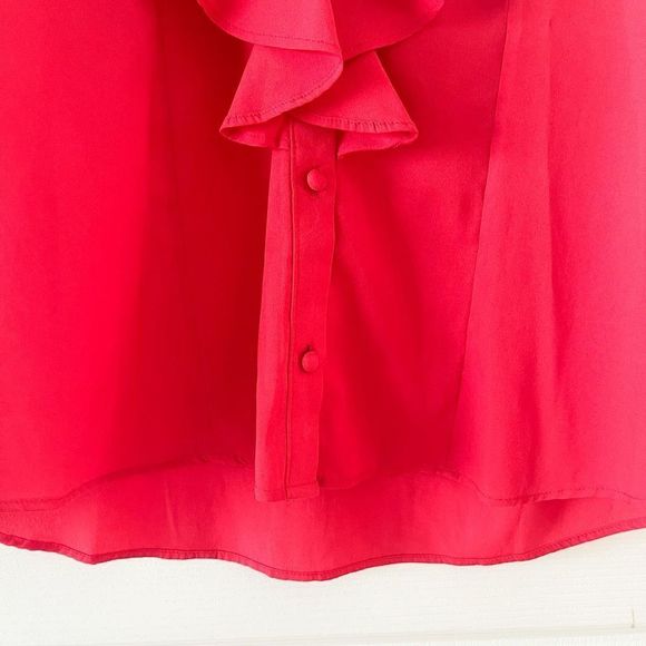Banana Republic Medium Strawberry Ruffle Shirt Blouse Top‎ with Fabric Buttons - Picture 6 of 10